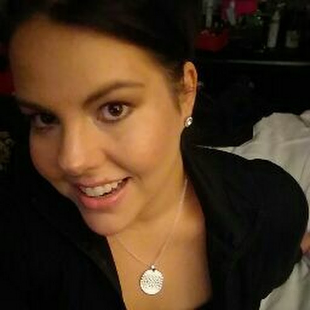 Meet your Posher, Leslie